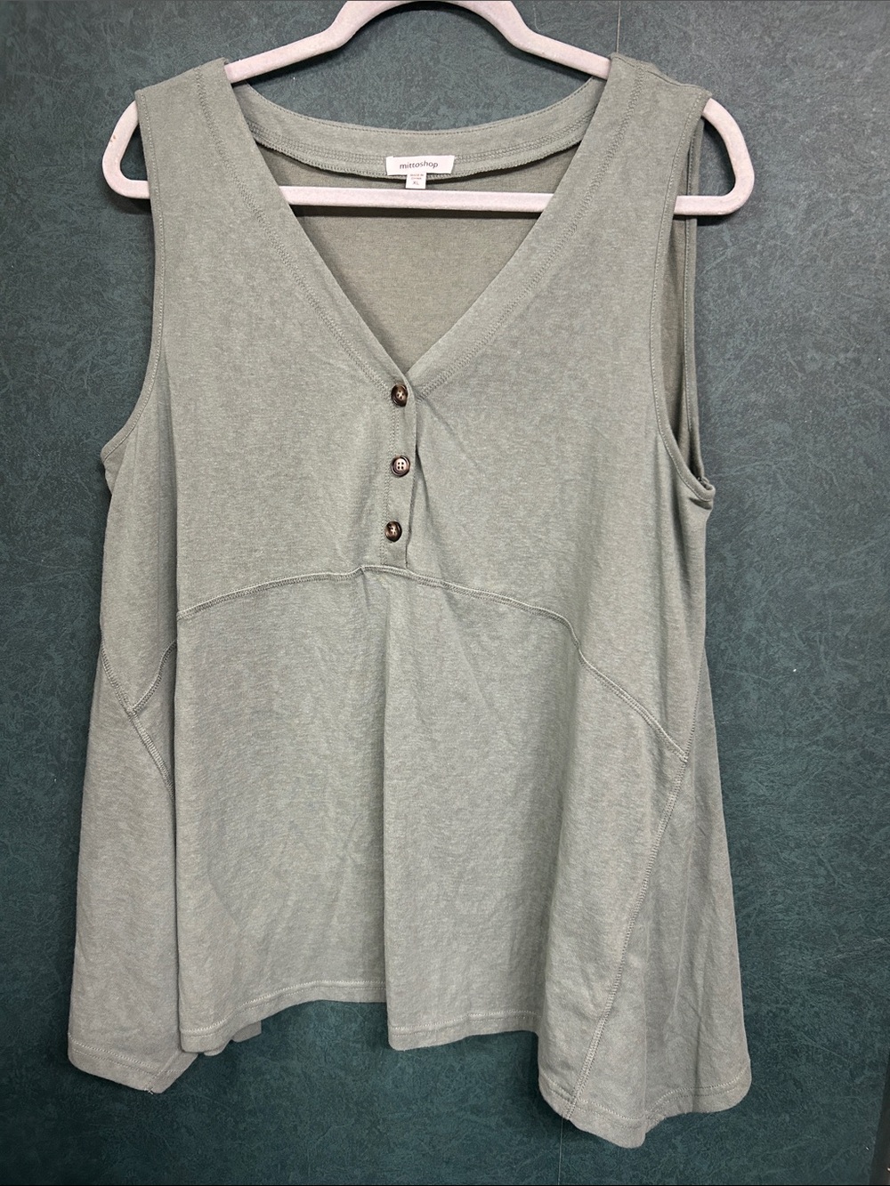 NWOT XL Mittoshop Sleeveless V-Neck Button Tank in Sage Green